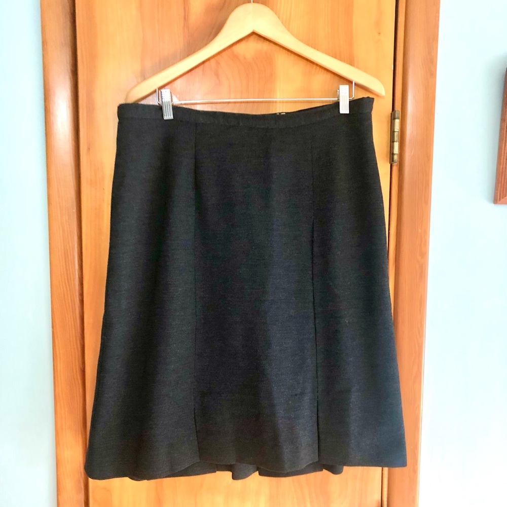 Vintage 1960’s Charcoal Gray Wool Knit Skirt XL Mint Condition